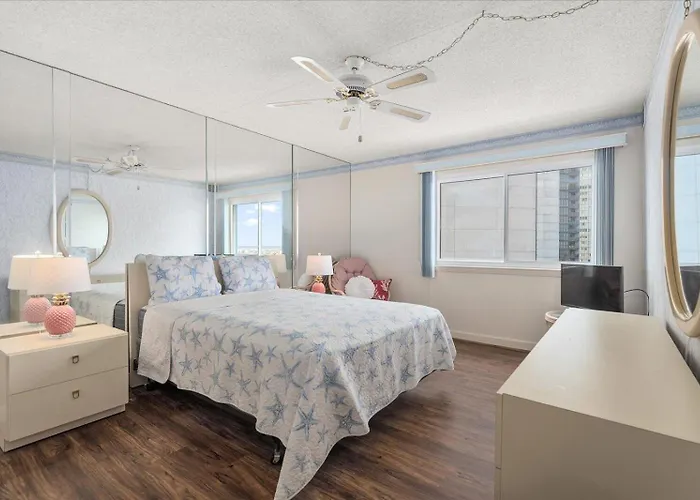 2bedroom At The Capri!