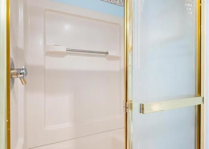 2bedroom At The Capri!